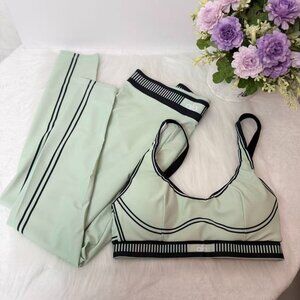 Alo Yoga Mint Green Color-Blocked Workout Set, Size S